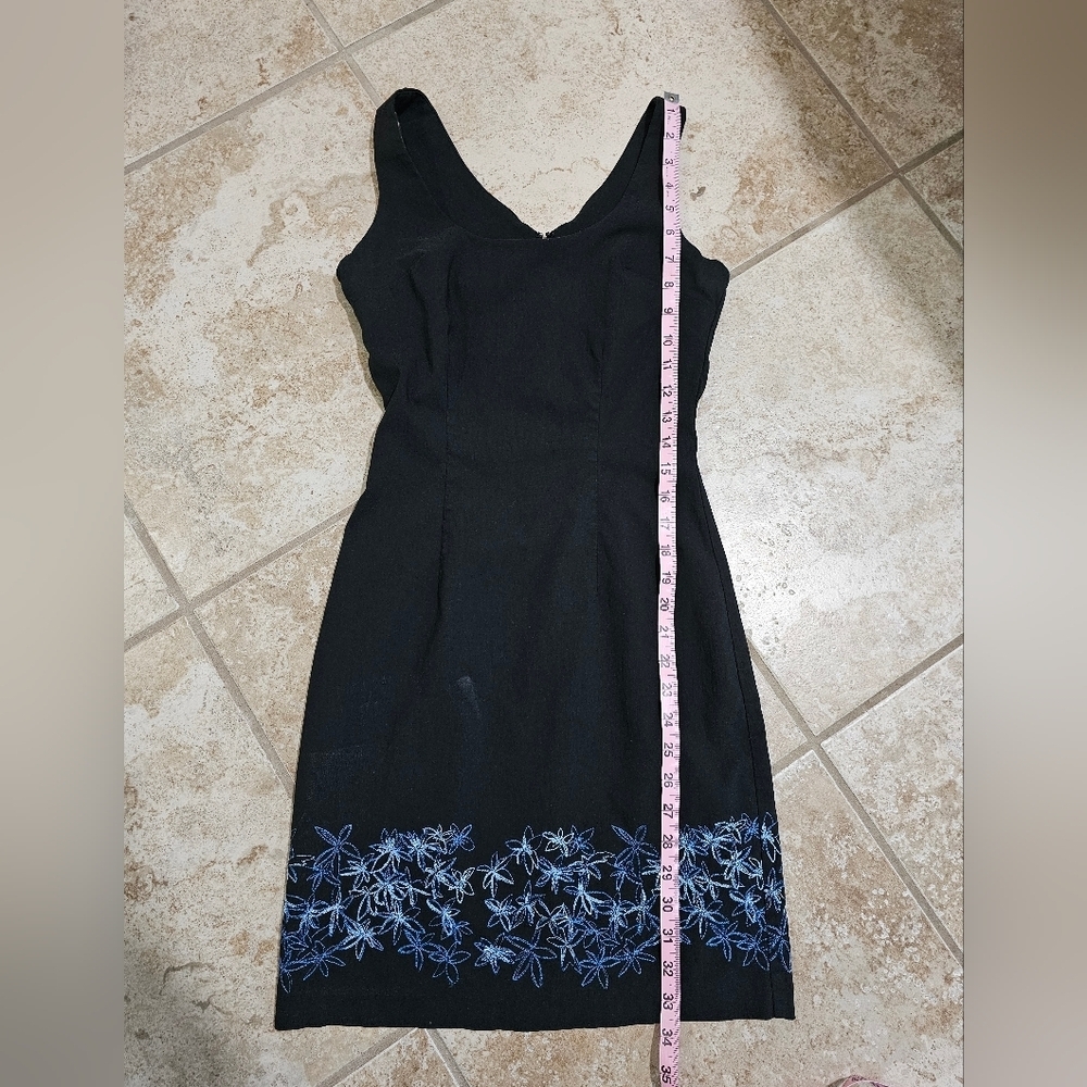 Express Womens 1/2 Mini Dress Black Rayon Floral Embroidery Piece Archival Y2K - Picture 8 of 8